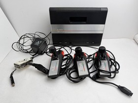 Atari 7800 Video Game System With Accessories & Original Box *READ*