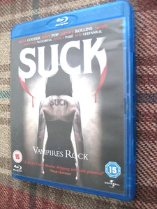 SUCK - VAMPIRES ROCK BLU RAY 2011 IGGY POP ALICE COOPER MOBY MINT DISC FREE P&P - Foto 1 di 3