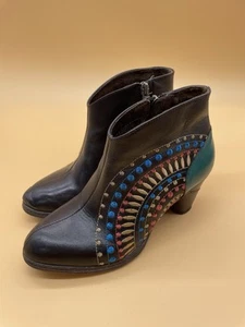 SPRING STEP L'ARTISTE botines negros artísticos en relieve floral talla 36 EE. UU. 6 - Imagen 1 de 8