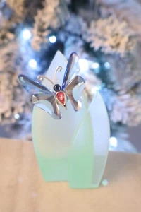 Swarovski Ansina Butterfly on Light Green Leaf Magnetic - Picture 1 of 2