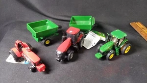 Lot Of 5 Ertle John Deere Case Farm Toys Tractor Grain Cart Pull Tractor - Picture 1 of 12