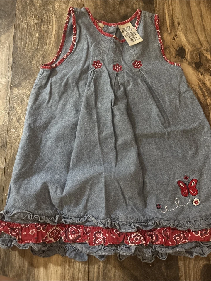 Vestido para niños Faded Glory Jean talla 4t denim rojo ribete con flores y mariposa Foto 1 de 3