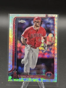2025 Topps Chrome Logofractor Edition - Mike Trout, Mike Trout #100 - Picture 1 of 2