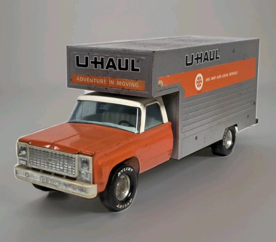VINTAGE Nylint U-Haul Maxi-Mover Box Truck,  Pressed Steel No. 8411 - USA - Image 1 of 4