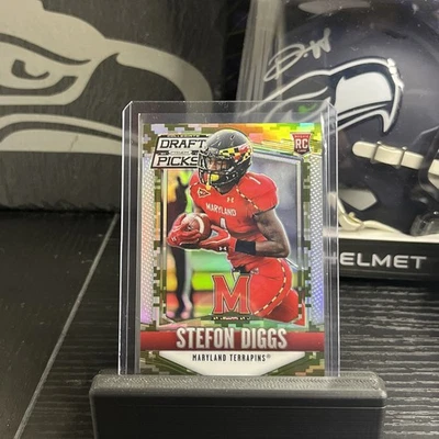 2015 Panini Stefon Diggs Collegiate Draft Picks Prizm Camo Prism RC /199  - Image 1 of 2