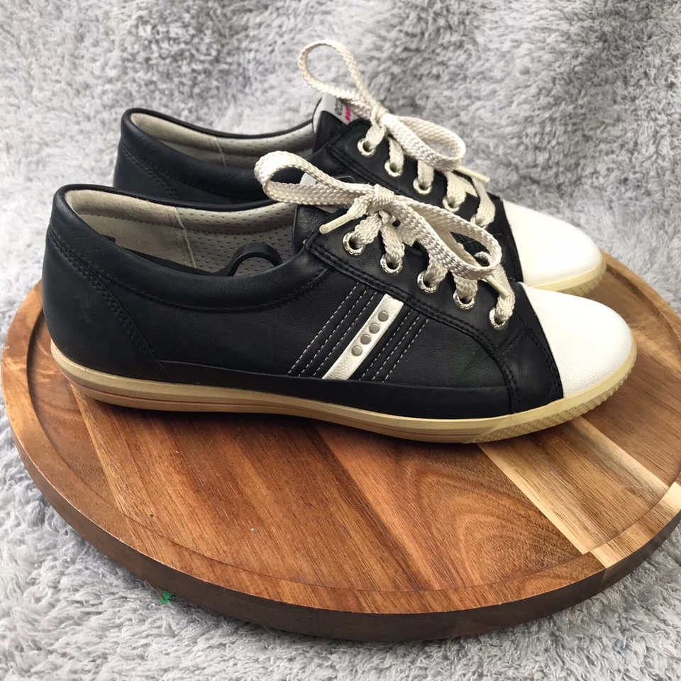 Ecco Golf Shoes Womens EU 38/US 7 Black Leather Spikeless Sneakers - Image 1 of 4