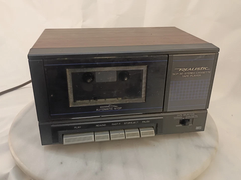 Cubierta de reproducción de casete estéreo vintage realista SCP-30 modelo 14-632 Foto 1 de 4