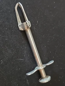 Sugar Cube Olive Vintage Silverplate 3 tonged Grabber Made in Sweden Silverware - Picture 1 of 15