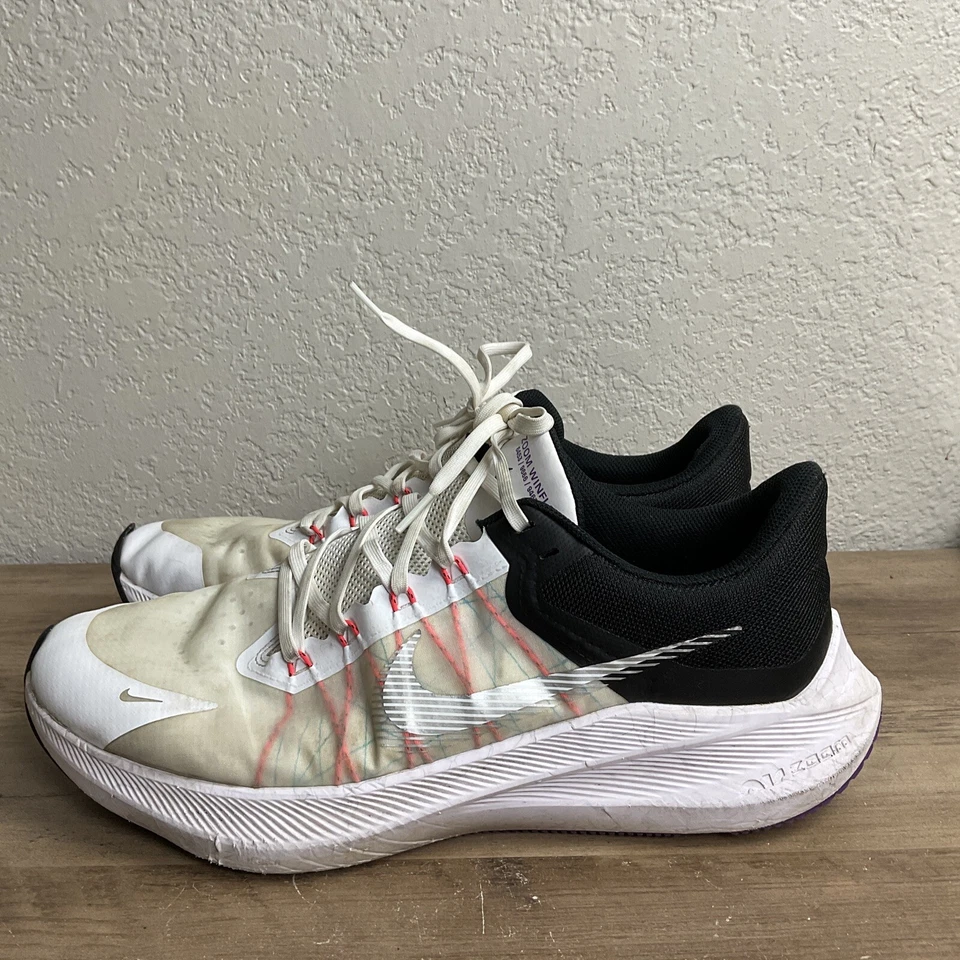 NIKE Zoom Winflo 8 Mens Size 12 White Sneakers Running Shoes - Image 1 of 4