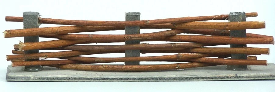 EIGENE HERSTELLUNG Weidenzaun, Flechtzaun ohne Moos. 4 cm hoch. 15,20 oder 30cm lang.