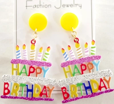 2.5" NWOT COLORFUL "HAPPY BIRTHDAY" CAKE w/ CANDLES ACRYLIC DROP DANGLE EARRING - Изображение 1 из 4