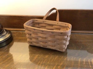 Longaberger Wall Hang Key/Mail Basket, Leather Handle 9 x 5 x 4.5 (Dusty) #LB-1 - Picture 1 of 6