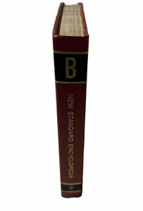 New Standard Encyclopedia Volume 2 Letter B Used - Picture 1 of 4