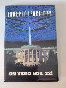 Independence Day Movie Promo Pin Button - Picture 1 of 6