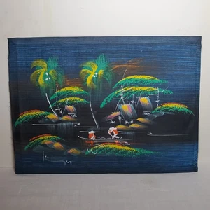 Escena de pueblo vietnamita vintage en tela pintada a mano firmada 13 1/2"x 20" - Imagen 1 de 10