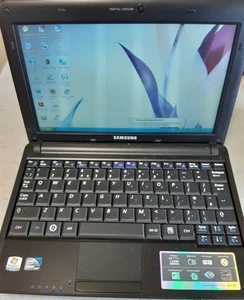 Samsung N130 Netbook Laptop 10.1" Intel Atom, Windows XP, Includes Charger - Picture 1 of 14