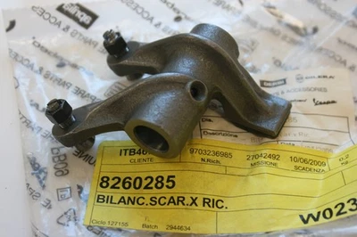 Bilanciere albero a camme Camshaft rocker arm Piaggio Beverly IE E3 400 06-07 - Immagine 1 di 2