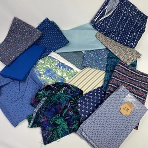 Crafter’s And Quilter’s Lot 5 Lbs Vintage Fabrics Blue Remnants & Fat Quarters - Picture 1 of 12