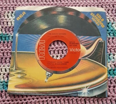 Skeeter Davis / Sisters 45 Set Him Free / I Forgot More Than You'll Ever Know ex - Image 1 of 2