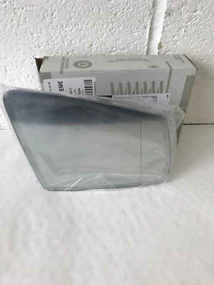 Genuine Mercedes-Benz A-Class B-Class RH Dimming Wing Mirror Glass A2468100821 - Image 1 of 4