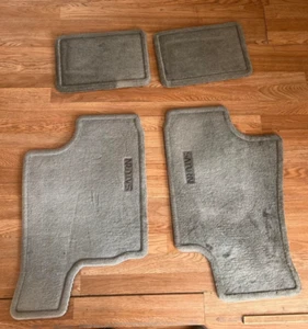 +New General Motors GM 21035599 Mat Asm,Floor *Dark Warm Gear 96-02 SC1 & SC2 - Foto 1 di 2