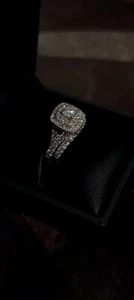 Bridal Set with 1.18 Carat TW of Diamonds in 14ct White Gold - Picture 1 of 12