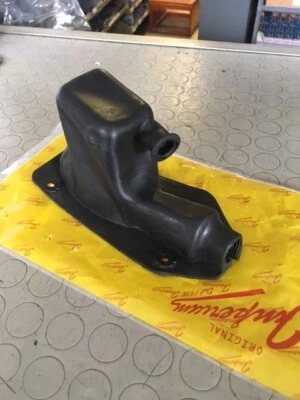 FIAT PANDA 141 DAL 1986 AL 2002 CUFFIA PARAPOLVERE GOMMA SOTTO LEVA CAMBIO - Image 1 of 2