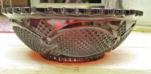 TAZÓN DE SERVIR ROJO BACALAO RUBY AVON DE COLECCIÓN 8 1/2" EDICIÓN CENTENARIA 1886-1966 - Imagen 1 de 1