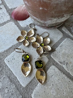 Pendientes Robert Lee Morris Soho 2 pares de oro con verde Foto 1 de 4