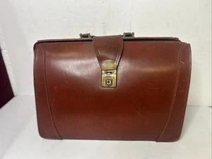 Vintage Brown Leather Gladstone Bag Scruffy Worn Prop Am Dram Retro Bag Old - Picture 1 of 18
