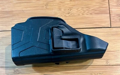 Funda Taser X2 negra (derecha) con accesorio Molle, desconexión rápida SERPA Foto 1 de 2