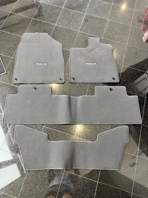 Напольные коврики ковер 2020 Acura MDX 3-MDXA001-NH690-06 - Изображение 1 из 3