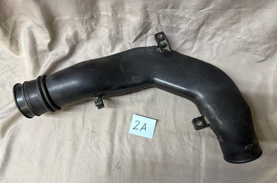 Tubo de conducto de admisión de aire del motor Suzuki Vitara XL7 2001-04 OEM Foto 1 de 4