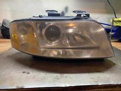 Faro HID xenón lado pasajero Audi A6 2002-2004 OEM 2002 2003 2004 Foto 1 de 4