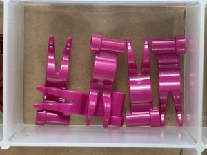LEGO Parts - Magenta Flag 4 x 1 Wave Right - No 4495b - QTY 5 - Picture 1 of 1