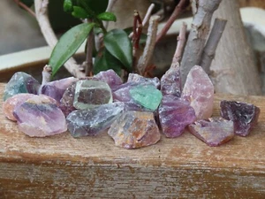 Rough And Raw Fluorite Crystals 10 Pieces 15-30mm Length Purple Green Natural - Picture 1 of 12