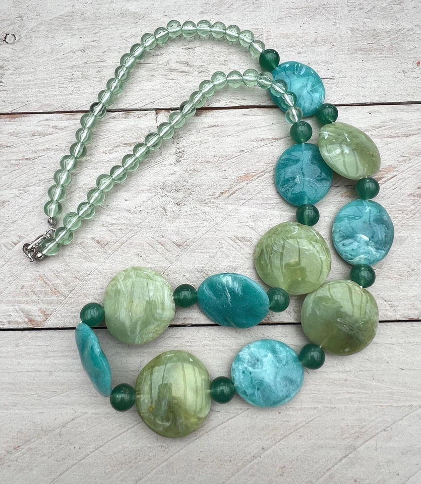 Damen Halskette Modekette Perlenkette Collier grosse Perlen hellgrün türkis grün - Bild 1 von 3