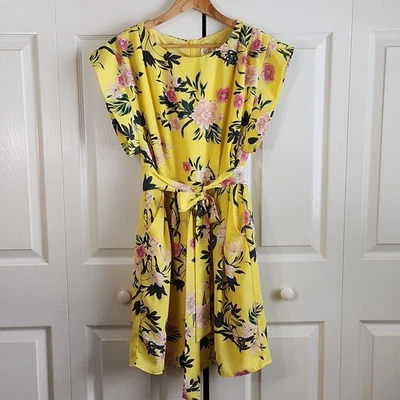 Vestido floral amarillo para mujer Eliza J talla 4 hasta la rodilla primavera Pascua con cinturón Foto 1 de 4