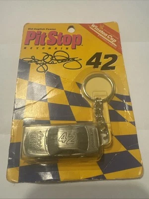 NUEVO - Antiguo llavero inglés peltre-pit stop #42 Kyle Petty 1995 NASCAR Winston Foto 1 de 2