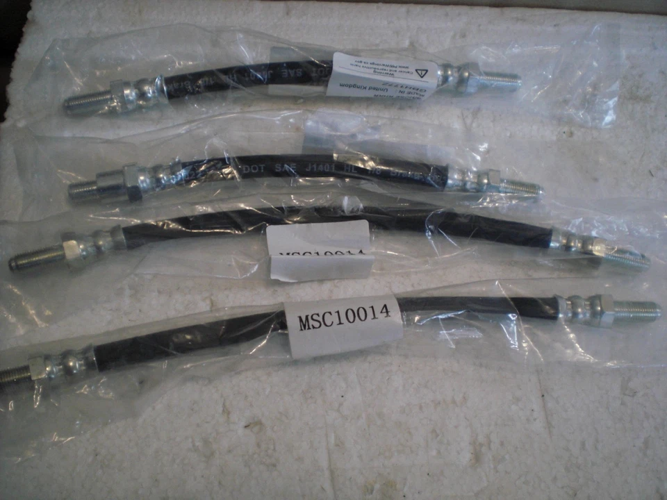 TRIUMPH TR6, TR250, TR4-A JUEGO DE 4 MANGUERAS DE FRENO 1965-1976 HECHO REINO UNIDO Foto 1 de 1