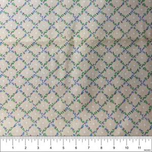 Vintage TG&Y Five and Dime Home Decor Fabric 70s 80s Lattice Floral | 38"x48" - Picture 1 of 5