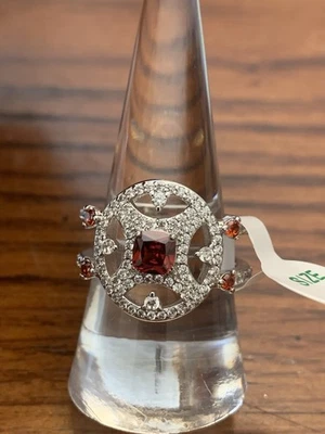 Anillo Bomb Party Talla 8 RBP8609 Haz lo que sea correcto Granate Circonita cúbica Chapado en Rodio Foto 1 de 4