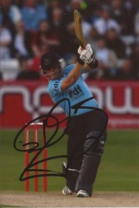 FOTO DE ACCIÓN 6x4 firmada por Rory Hamilton Brown + certificado de autenticidad - Imagen 1 de 1