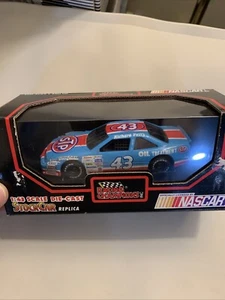 1991 Racing Champions Richard Petty STP 1/43 - Picture 1 of 2