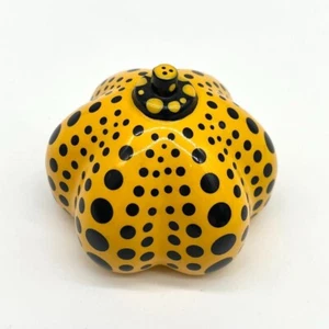 Yayoi Kusama Pumpkin Paperweight Object Sculpture Yellow 5.5-7 Japan - Picture 1 of 5