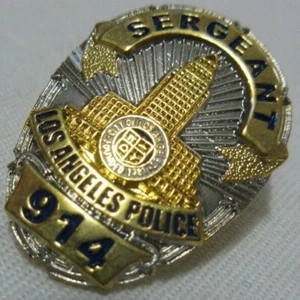 Spilla babbotto metallo forze dell'ordine da collezione 914 sergente di polizia Los Angeles CA nuovo - Foto 1 di 8