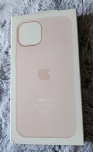 Original Apple Silikon Hülle mit MagSafe für iPhone 14 - kreiderosa. SCHNELLER VERSAND - Bild 1 von 3
