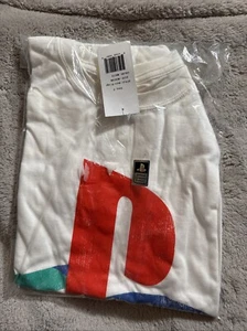 Camiseta retro para hombre Sony PlayStation mediana nueva en bolsa blanca - Imagen 1 de 5