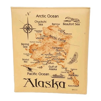 ALASKA A.C.E. Álbum de recortes de memoria de mapa de cuero sintético beige en relieve de Alaska Foto 1 de 4