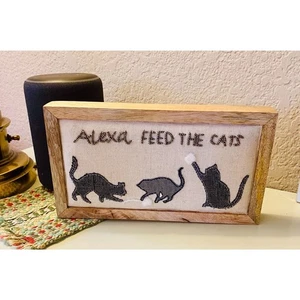 New Funny Alexa Feed the Cats Black Cat Kitten Beaded Wooden Wood Sign - Picture 1 of 3